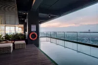 Whiz Luxe Hotel Spazio Surabaya