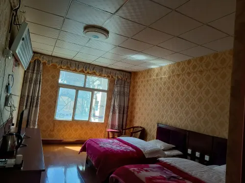 Jiaxing Qionglai Hotel (Fazhan Road Branch) Hotels in Riwoche County