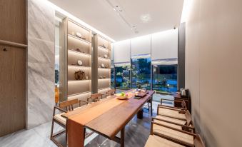Zhuhai Jinfeng wutong Garden Hotel(Tangjia Ancient Town Sun Yat sen University Zhuhai Campus Store)
