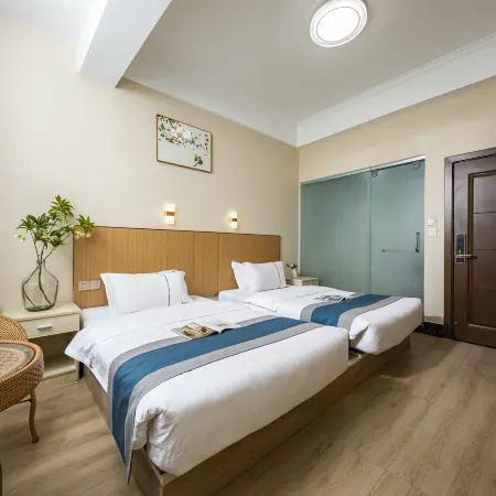 Nanzhao Cheap Hotel (Weishan Ancient City High-speed Railway Station Branch)