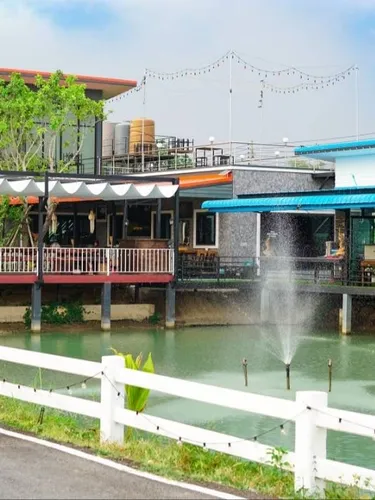 รูปภาพของโอโย 75500 คุณหนึ่ง อาร์ตแอนด์แกลเลอรี