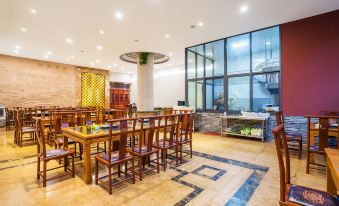 Maitreya Sanlong Hotel (Huquan Hot Spring Ecological Park Honghe Water Town Branch)