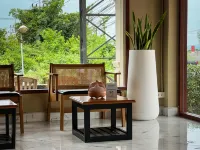 Tachang Airport Hotel