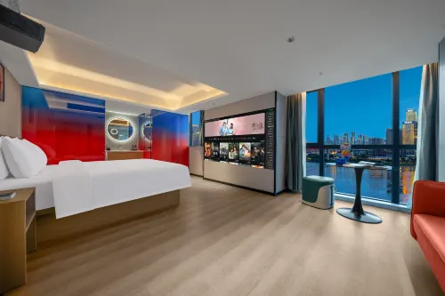 歡漫高空江景酒店（重慶洪崖洞解放碑步行街店）