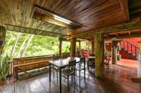 Monruamsuk Homestay Cafe and Bistro Hotels in Mae On