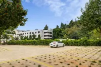 Luxi Qixi Bieyuan Homestay (Alu Ancient Cave Branch)