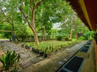 Sawasdee Lagoon Camping & Restaurant Hotels in 