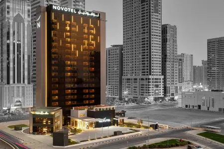 Novotel Sharjah Expo Center Отели рядом с достопримечательностью «Шарджа Экспо Сентр»