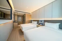 ウェイティンホテル（上海黄興路五角場地下鉄駅） University of Shanghai for Science & Technology Gymnasium周辺のホテル