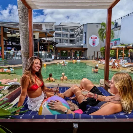 Gilligan‘s Backpackers Hotel & Resort