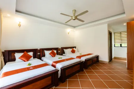 SoonNoeng Resort Отели рядом с достопримечательностью «Лейзи Бич»