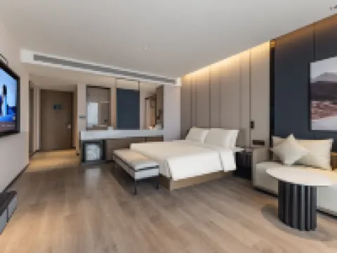 Atour Hotel Jiashan Luoxing Central Garden Hotels in Jiashan