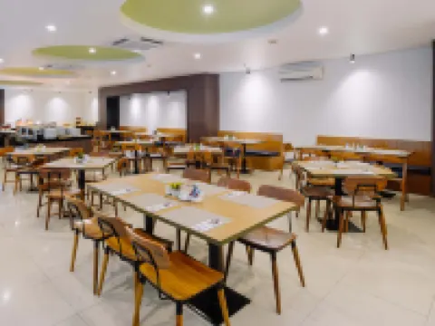 Favehotel Hyper Square Hotels in Andir