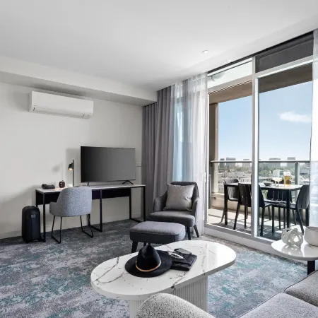 Punthill South Yarra Grand Отели рядом с достопримечательностью «Прямоугольный стадион»