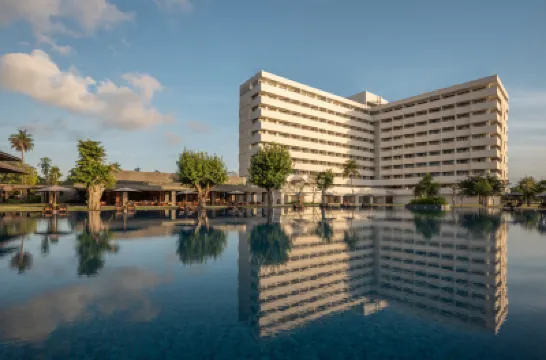 イナ グランド バリ ビーチ ル メイヨール 美術館周辺のホテル