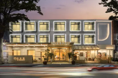 โรงแรมบับเบิล ฮอลล์ โรงแรมใน