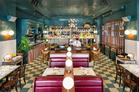 Palihotel San Diego Gaslamp Quarter Отели рядом с достопримечательностью «REV»