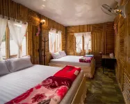 Baanmaipai Tiamta Maekampong Hotels near Chae Son National Park