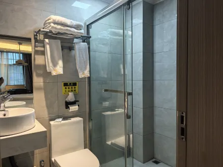 Mengyun Movie Hotel Отели рядом с достопримечательностью «Shuangbi Square»