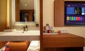 Luoyang Qingcheng Hotel (Luoyi Ancient City Lijing Branch)