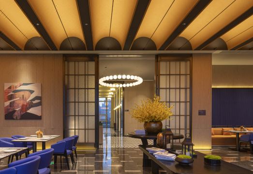 햄튼 바이 힐튼 객실