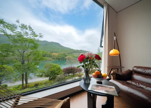 Mountain Echo River View Resort Homestay (Chenzhou Zixing Dongjiang Lake Branch)