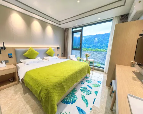 Pengzhou Xinleyuan Homestay - pemandangan pegunungan