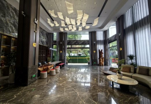 1. 준디완 호텔 (..