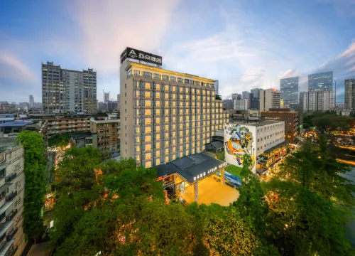 Atour Hotel (Chengdu Taikoo Li Riverside)