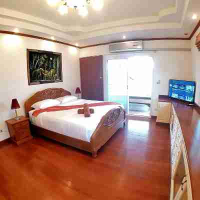 JOOPLAND Luxury Pool Villa Pattaya Walking Street 6 Bedrooms Rooms
