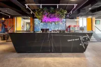 Ibis Styles Ljubljana Centre - بار