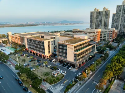 James Joyce ELITE Hotel (Zhuhai Jinwan Huafa Business Center) Các khách sạn gần Zhuhai City Polytechnic