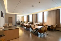 Artux Yiju Hotel (Kezilesu Kirghiz Autonomous Prefecture Museum)