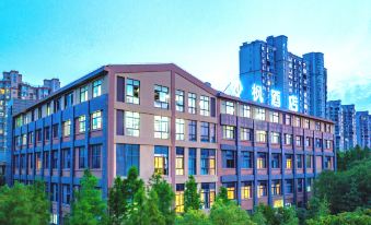 Miofon Hotel (East Bus Station And The City Light Branch)