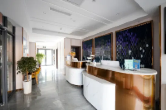 ROYALSS HOTEL (Northwest Normal University Yunting Campus Jinniu Street Store)