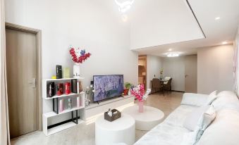 Luke National Chain Apartment (Humen Railway Station Poly Time Zone)