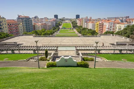 Hotel DAH - Dom Afonso Henriques Отели рядом с достопримечательностью «Lisbon Point»