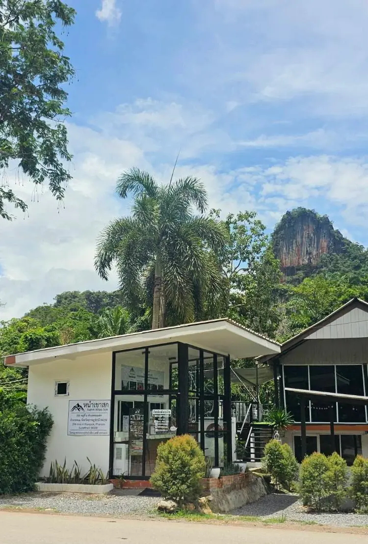รูปภาพของNahm Khao Sok Hostel and Camping
