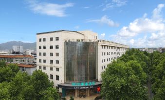 City Comfort Inn Hotel (Shiyan Yunxi Huangshan Park)