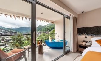 Cloud Retreat ·Summit Gallery Panoramic Homestay (Xijiang Miao Village Viewing Platform)