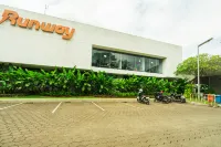 DREAM INN Aeropolis By Reccoma - parking