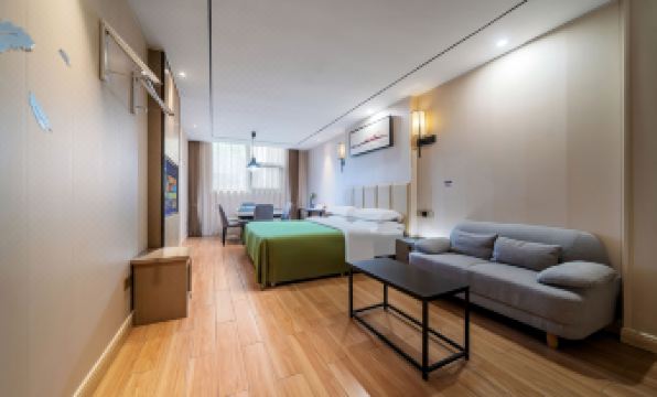 Zhuoding Xisheng Hotel (Chongqing Jiangbei Airport Yubei Square Subway Station)