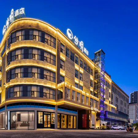 LAKESIDEBEAUTY·HOTEL