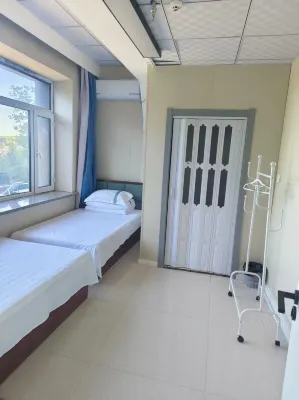 Raohe Youran Homestay - parking