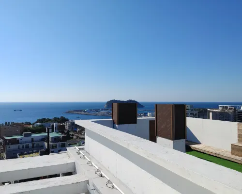 Cornerstone Hotel Jeju Отели рядом с достопримечательностью «Парк Мунбу»