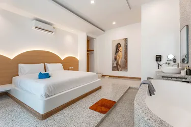 รูปภาพของวิลล่า 5 ห้องนอน 6 ห้องน้ำ พร้อม KTV และ BBQ ใกล้ถนนคนเดิน