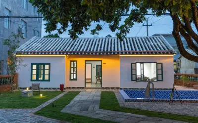 Jinglun Courtyard Resort Hotel (Beihai Yintan Avenue) Hotels near Guilin University of Electronic Technology Beihai Campus