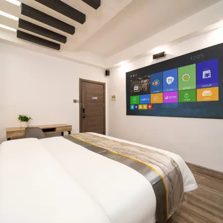Time Light Enjoyment Hotel (Hunan City University Yiyang Medical College)