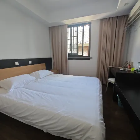 Yanguan Tidal Bore Scenic Spot Fuguang Chayin Tea-themed Stay