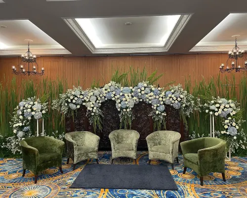 Toeti Roosseno Plaza Hotels near Mampang